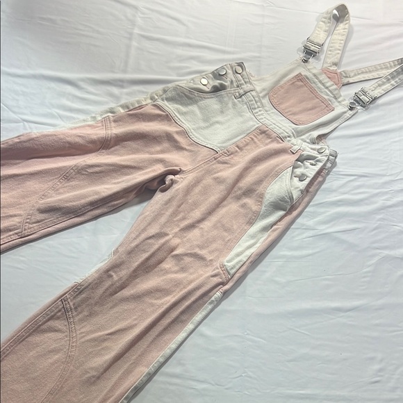 Cider pink and white overalls size small - Picture 2 of 10